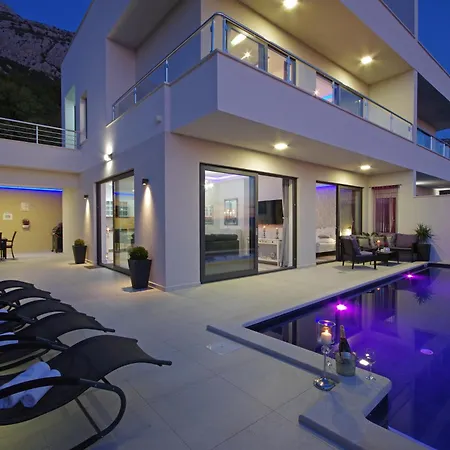 Anja 마카르스카